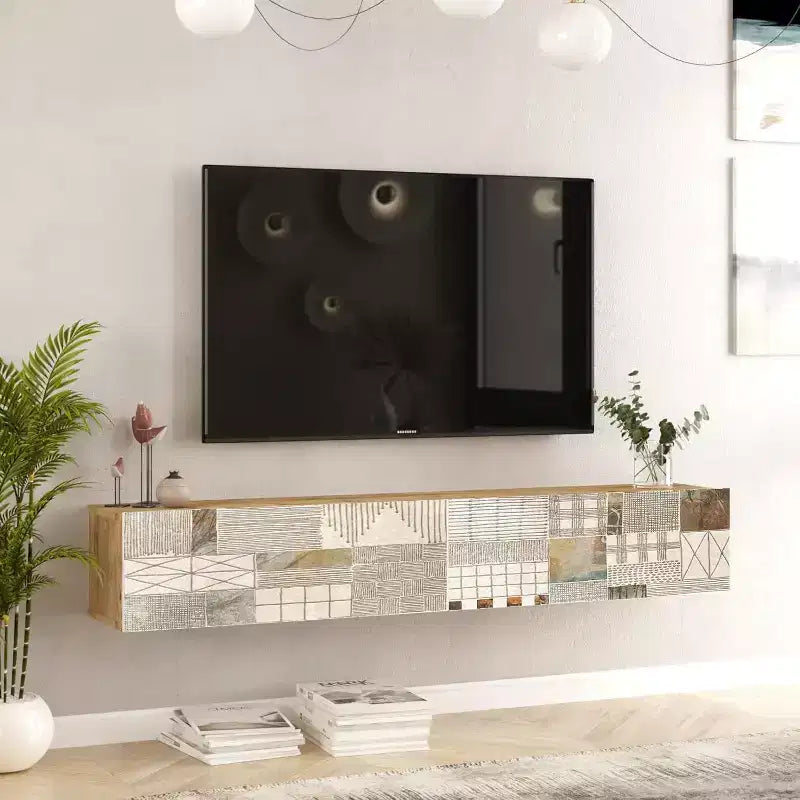 TV-Lowboard mit Stauraumfächern und Türen