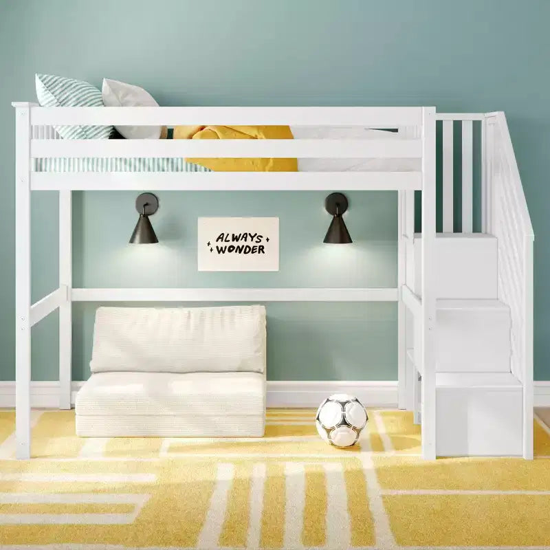 Klassisches Hochbett für zwei mit Treppe