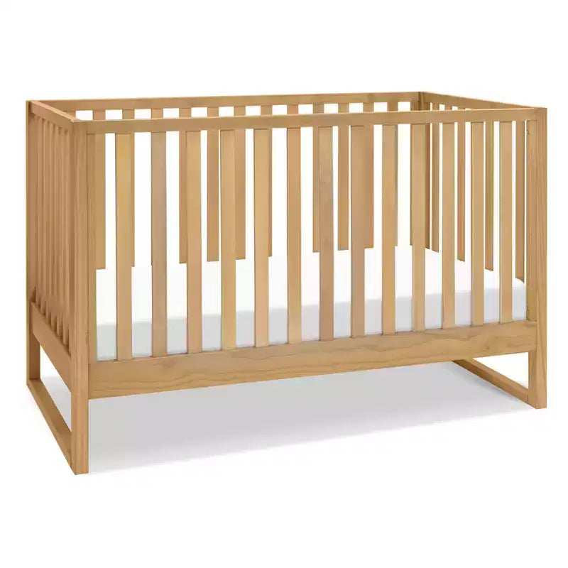 Modernes Babybett aus natürlichem Holz, sicheres Gitterbett fürs Babyzimmer