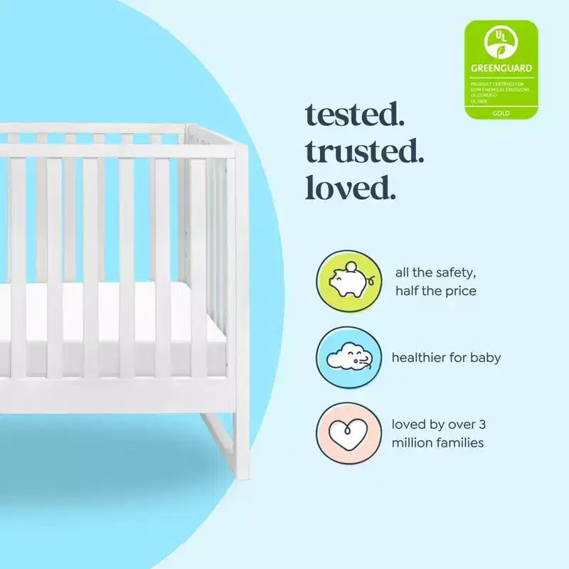 Modernes Babybett aus natürlichem Holz, sicheres Gitterbett fürs Babyzimmer