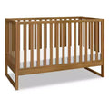 Modernes Babybett aus natürlichem Holz, sicheres Gitterbett fürs Babyzimmer