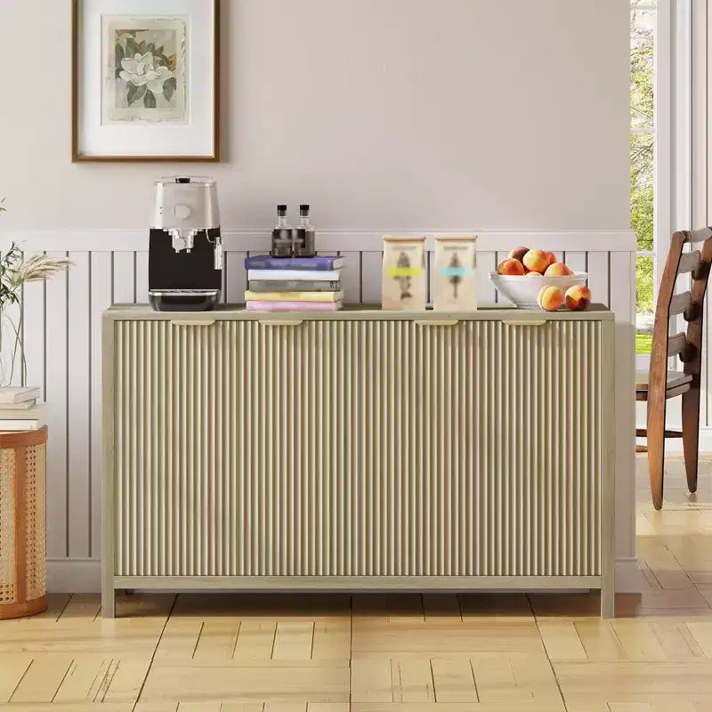 Buffet moderne cannelé de 55 pouces avec rangement, bahut en bois à 4 portes avec étagère réglable pour salle à manger, cuisine et salon