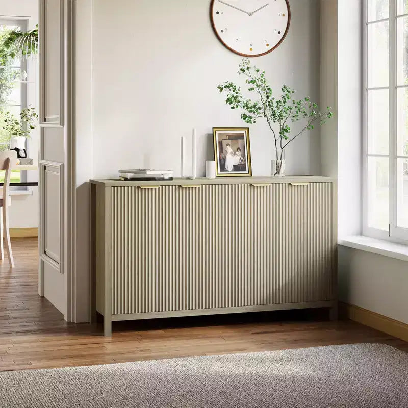 Modernes Sideboard mit Rillenfront, 55, mit Stauraum, 4-türige Holz-Anrichte mit verstellbarem Regalboden für Esszimmer, Küche und Wohnzimmer