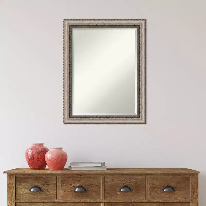 Miroir mural de salle de bains avec cadre orné, argenté